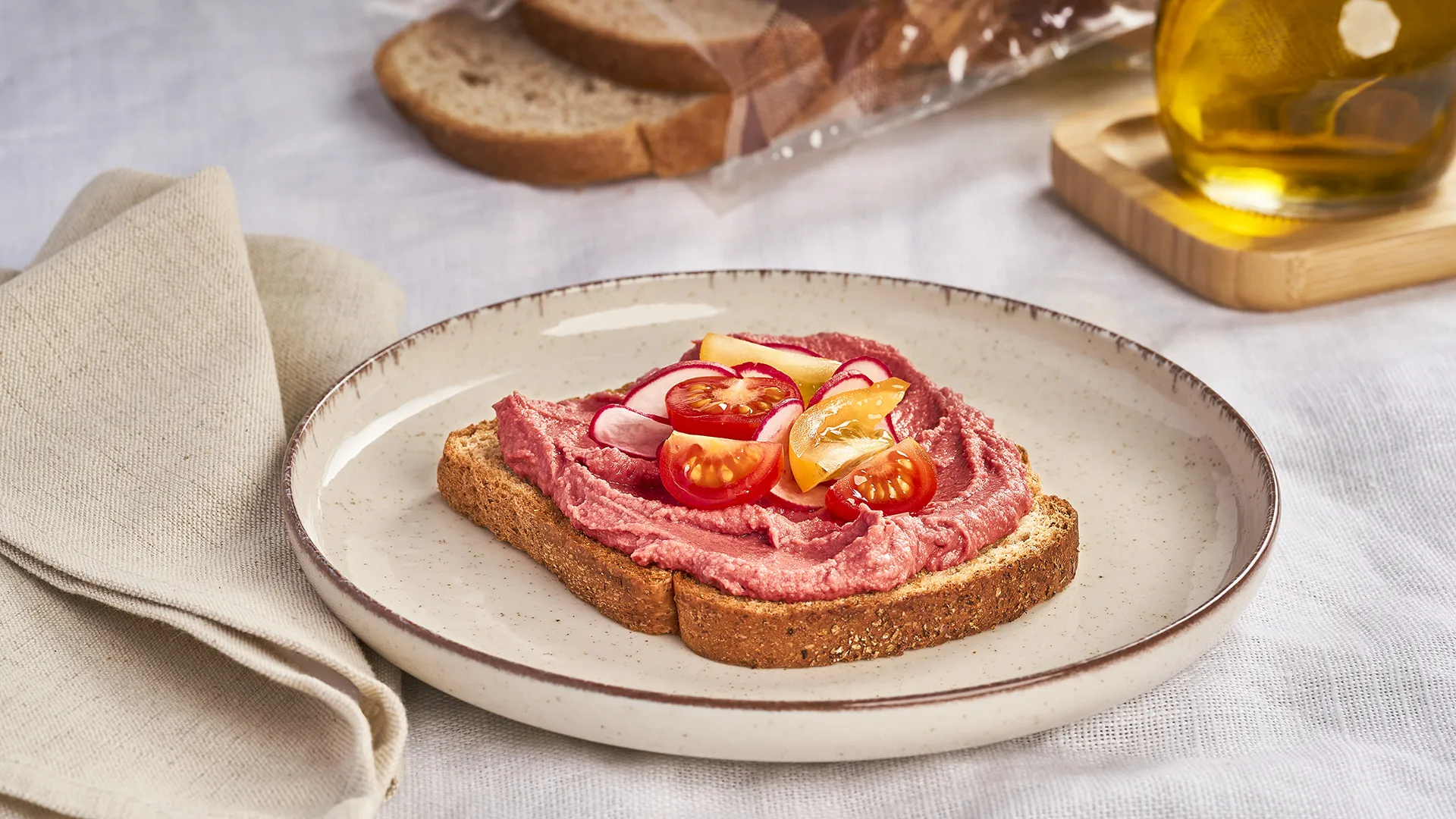 Tosta de humus de remolacha